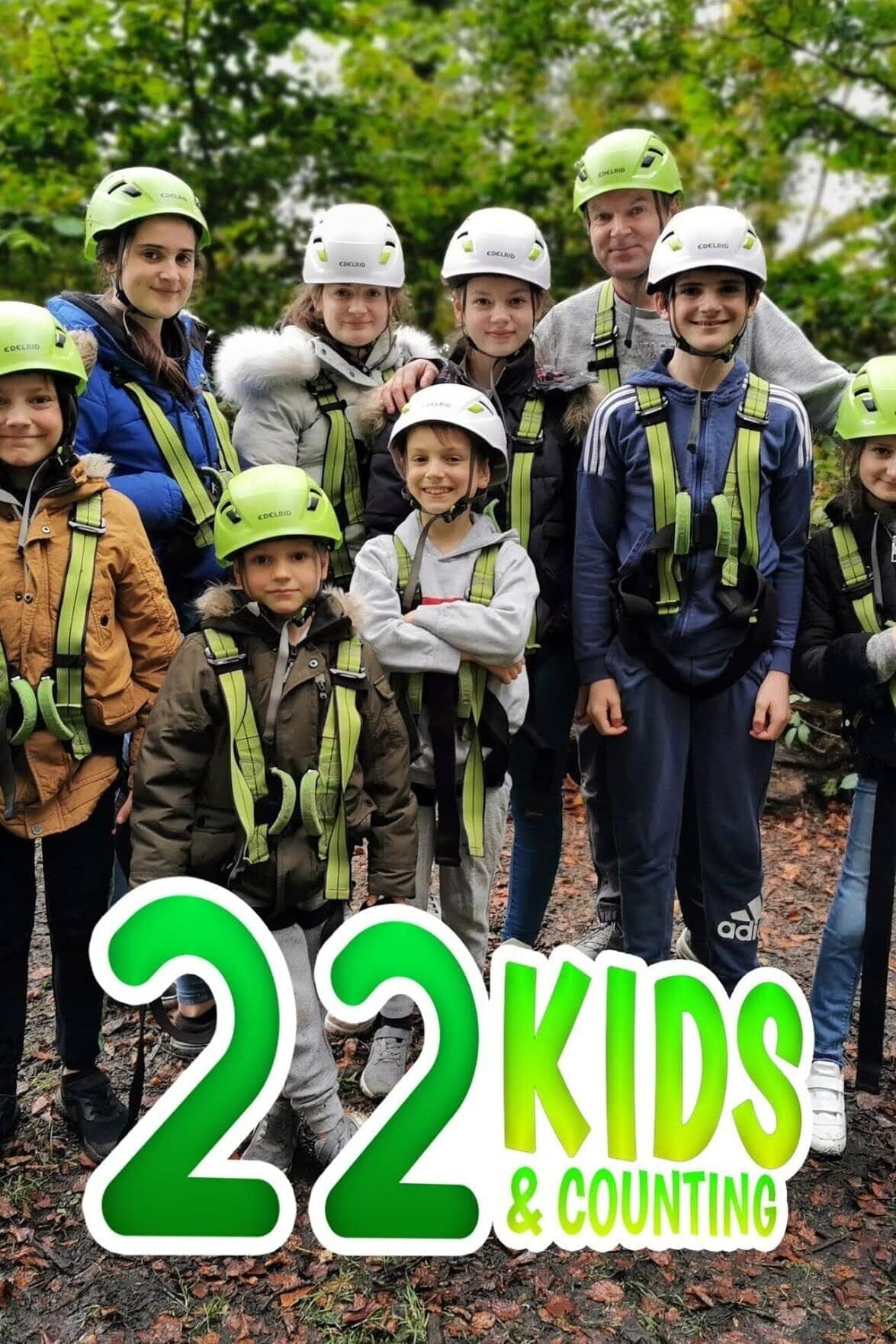 Постер сериала «22 Kids and Counting»
